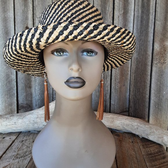 Handmade Leather Fringe Earrings - Picture 7 of 11